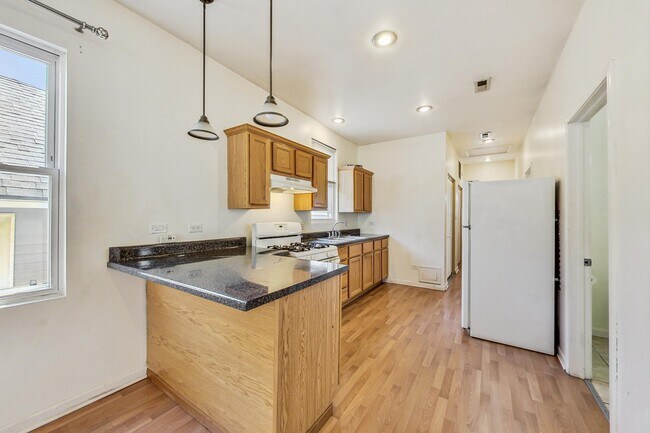 1844 N Mozart St unit 2, Chicago, IL 60647 - photo 2