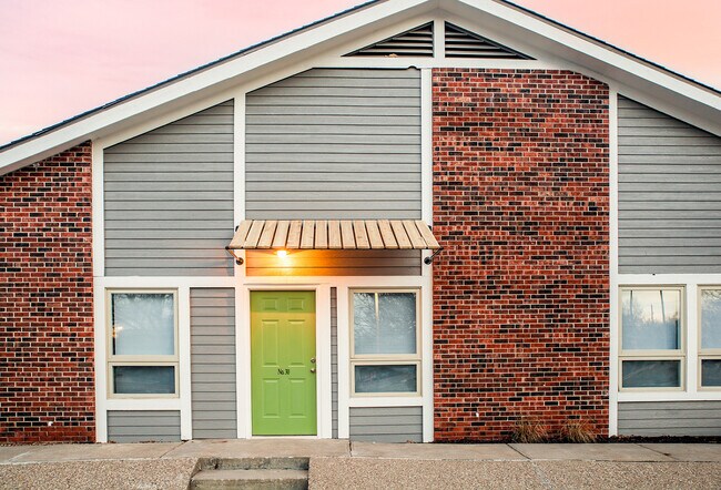 Welcome to Urban Studio 43 – Comfort, Convenience & Contemporary living in South Kansas City, Kansas City, MO 64137 - photo 5