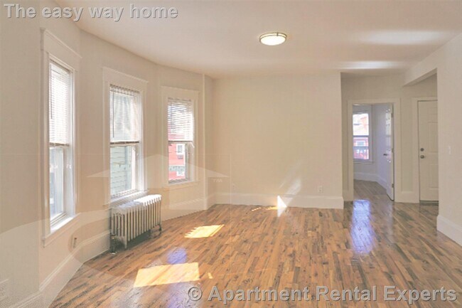 39 Bradley St, Somerville, MA 02145 - photo 6