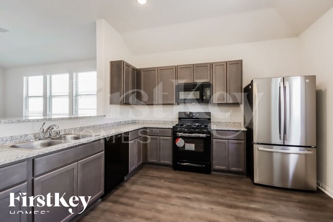 255 Rd 5102f, Cleveland, TX 77327 - photo 7