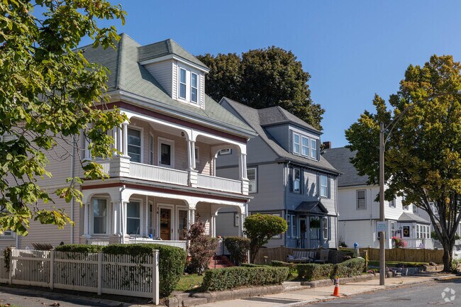 Large porches and tree lined streets are commonplace in Harbor View-Orient Heights.