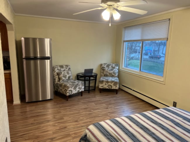 1678 Fort St unit 1, Lincoln Park, MI 48146 - photo 2