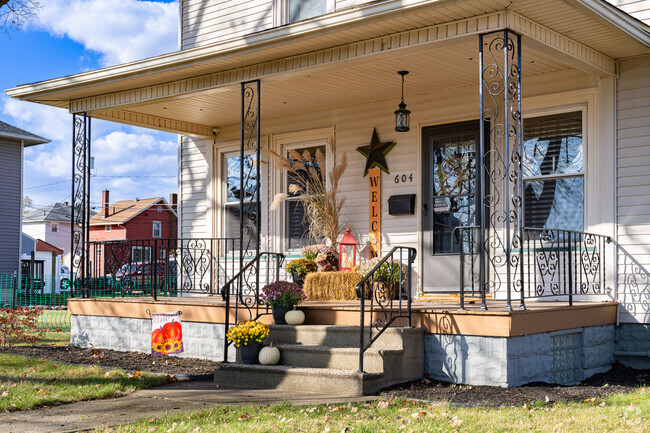 This West Park-Columbia resident has decorated their front porch for the upcoming Fall season.