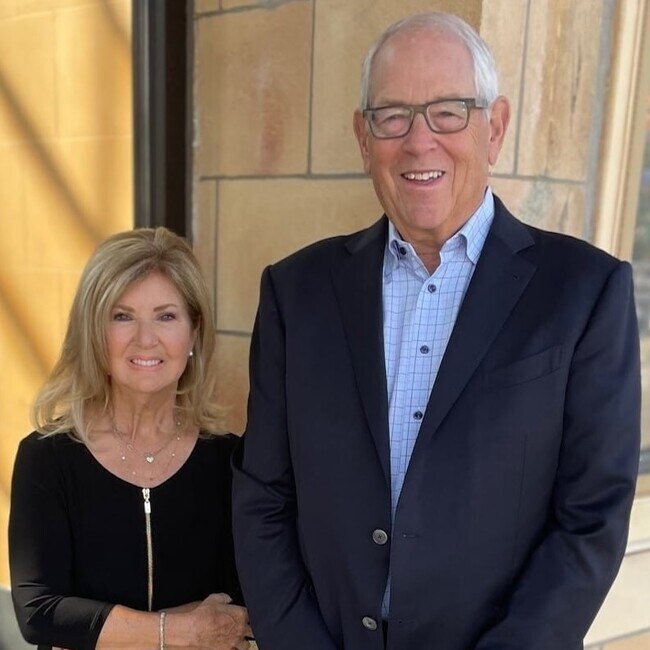 Rhonda and Larry Rosenthal