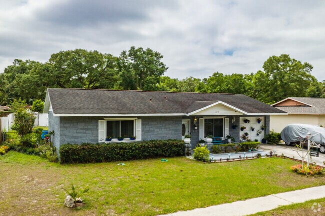 Colorful, ranch style homes are prevalent in the Mango neighborhood.