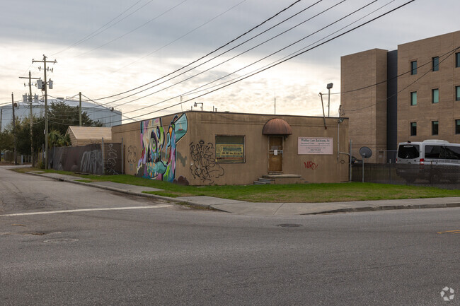 Harvest Time International Academy is easily accessible in Charleston.