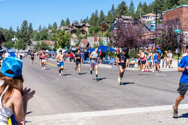 The Annual 4th of July Parade brings out the community of Glenshire-Devonshire for the parade.
