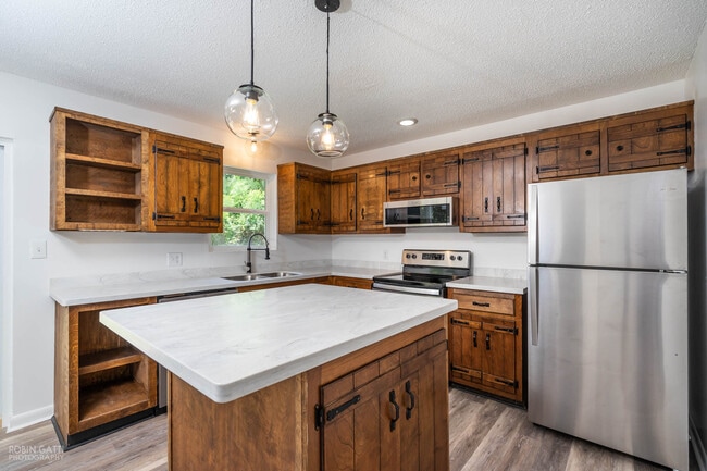 502 Cherokee Ct, Perry, GA 31069 - photo 2