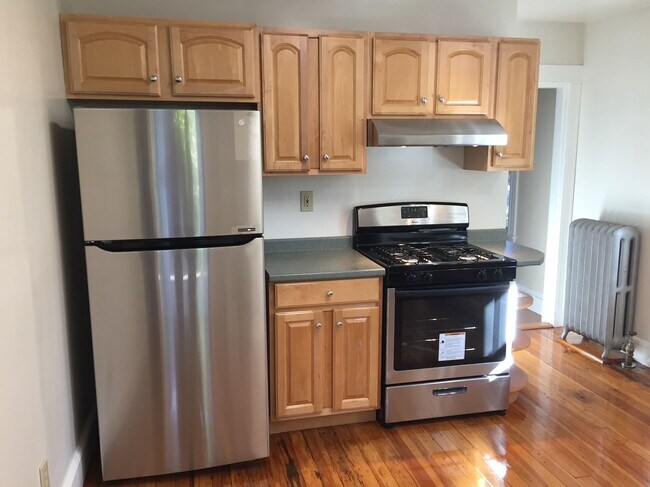 44 Waverley Ave unit Waverley, Newton, MA 02458 - photo 4