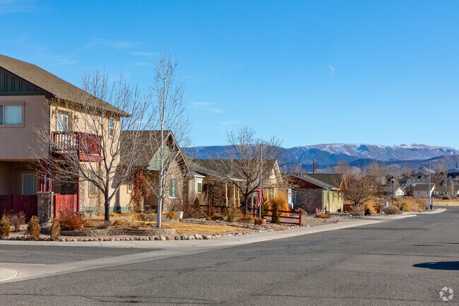 New subdivisions are common on the south and east sides of Montrose, where you'll find modern traditional homes.