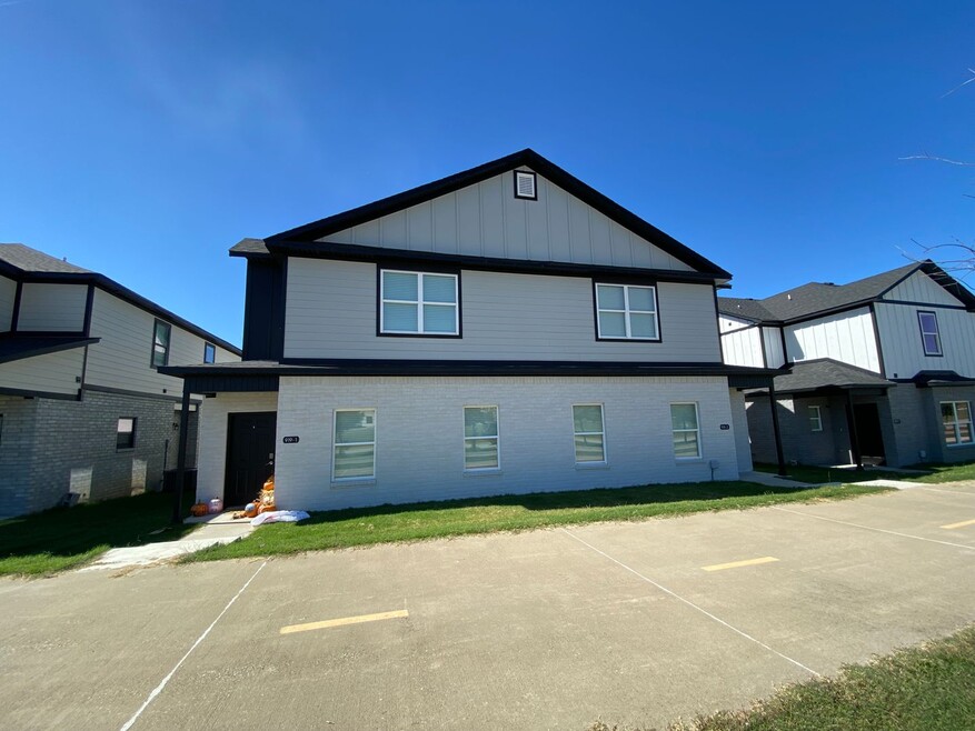 919 S Rupple Rd unit 919-1, Fayetteville, AR 72704 - photo 1