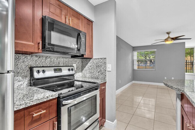 2890 N Oakland Forest Dr unit 108, Oakland Park, FL 33309 - photo 7