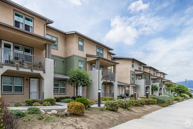 There are a variety of apartments and condos in the Northwest El Monte neighborhood in El Monte, California.