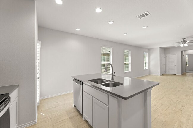 1620 Macadamia Ct unit 36481038, Aubrey, TX 76227 - photo 5