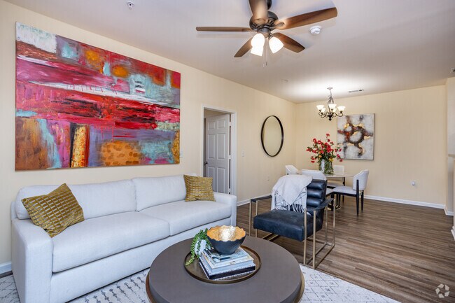 2BR, 2BA - 1,258SF - Living Room