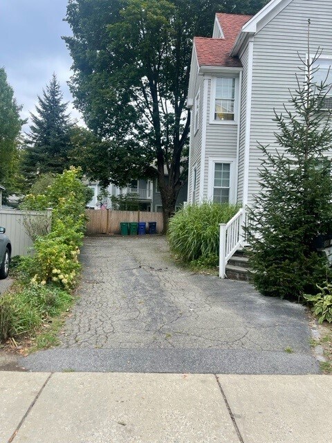 256 Lowell Ave unit 2, Newtonville, MA 02460 - photo 2