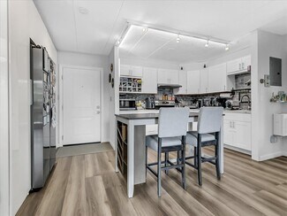 995 Massachusetts Ave Unit 403, Arlington, MA 02476