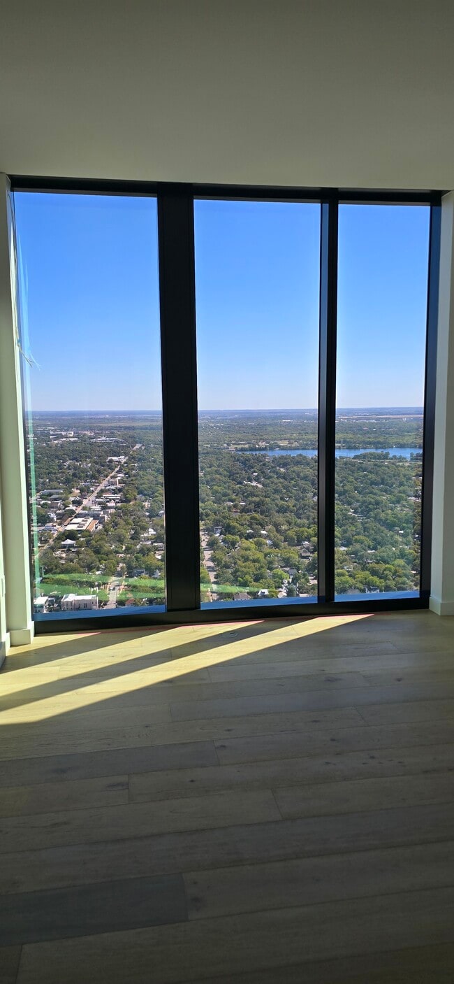 The Modern Austin Residences unit 5007, Austin, TX 78701 - photo 7