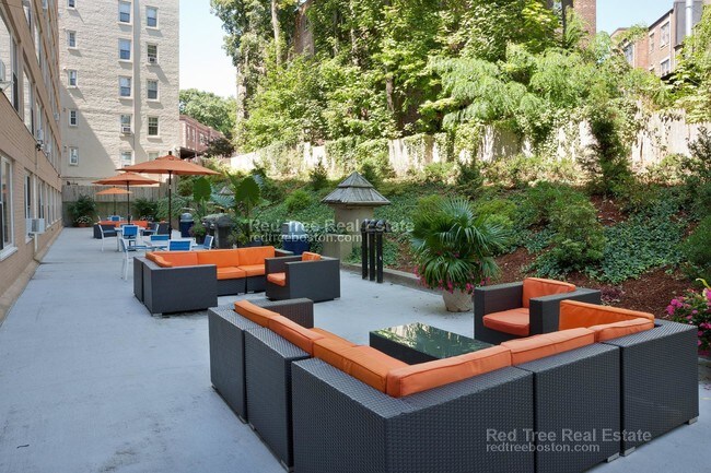 1440 Beacon St unit 106, Brookline, MA 02446 - photo 3