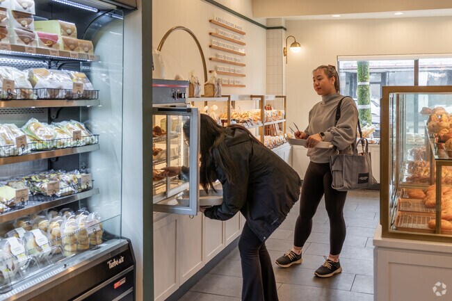 Tous Les Jours Cafe just outside of Marina Bay supplies the freshest baked goods in quincy.