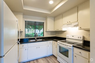 2385-2399 Caringa Way, Carlsbad, CA 92009