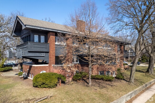 The Sigma Phi Society house, with Prairie-style architecture, is located in Regent.