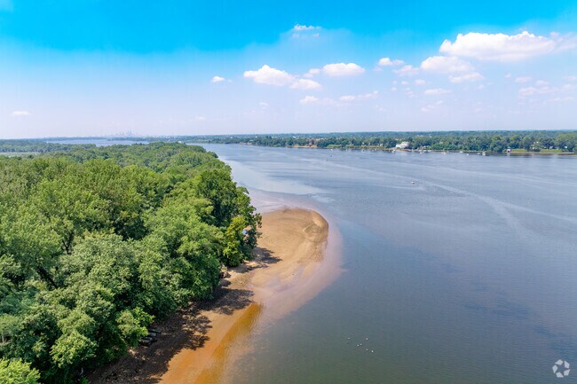 Hawk Island looks over the Delaware river into Pennsylvania.