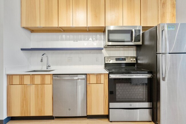 State Street Riverfront, Cedar Falls, IA 50613 - photo 3