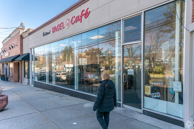 Quaker Ridge Shopping Center includes the Traditional Bagel Café for breakfasts on the go near Bonnie Crest.