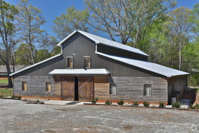 The barn on the Garrison Museum site offers a taste of the history of Pendleton, SC.