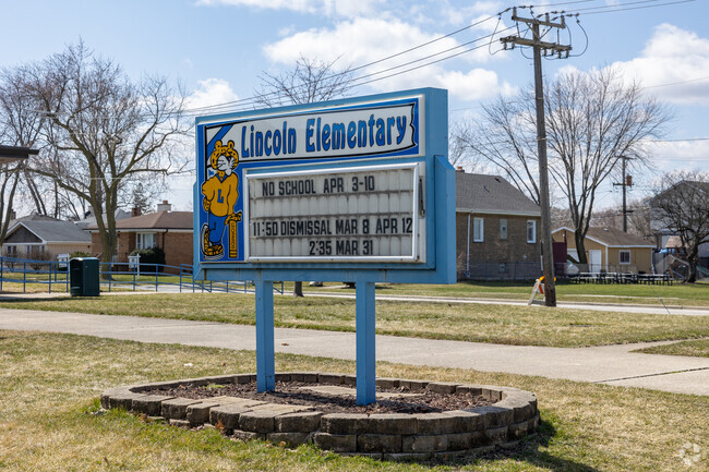 The signage for Lincoln Elementary School brightly welcomes Brookfield students daily.