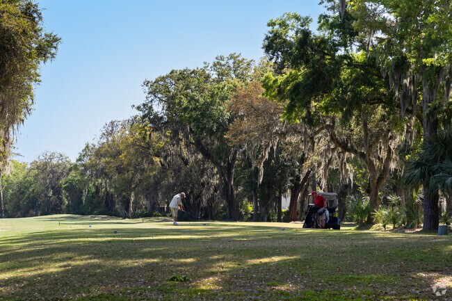 Enjoy a round of golf in Hampton Point,