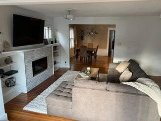 5 Commonwealth Ave Unit Lower, Buffalo, NY 14216