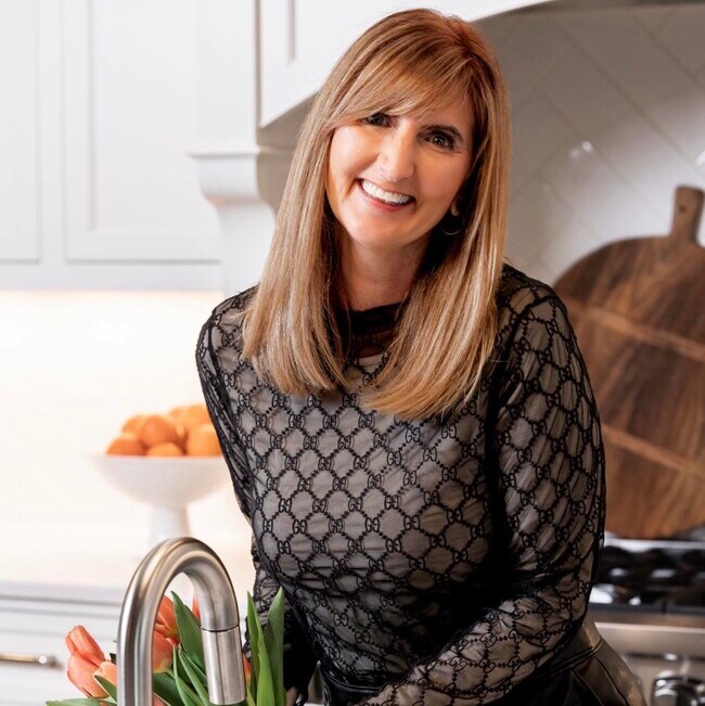 Connie Carlson