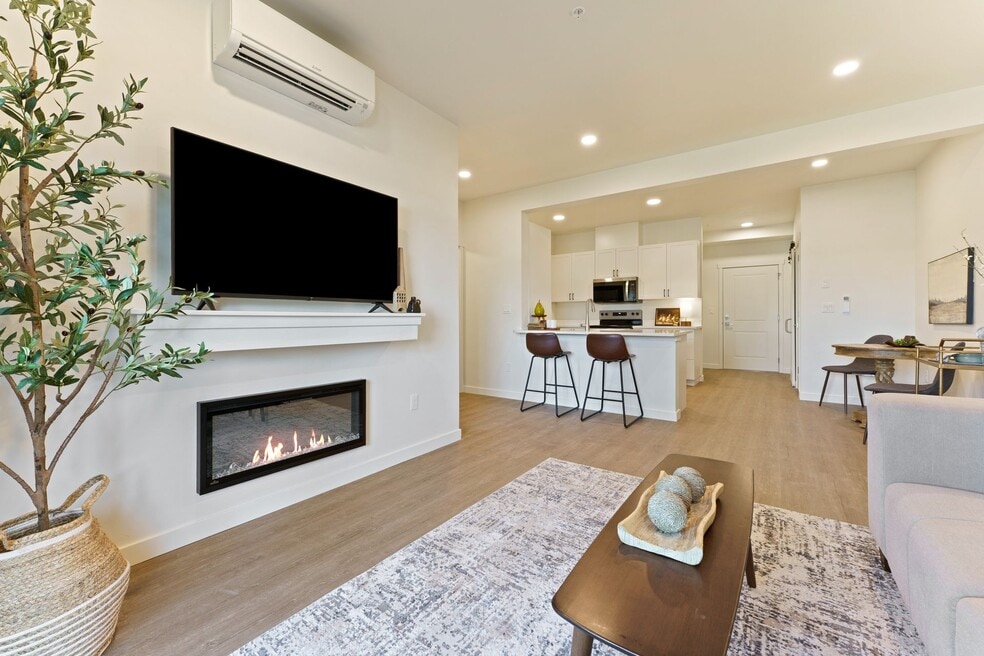 Bridgewater Apartments, Bend, OR 97702 - photo 1