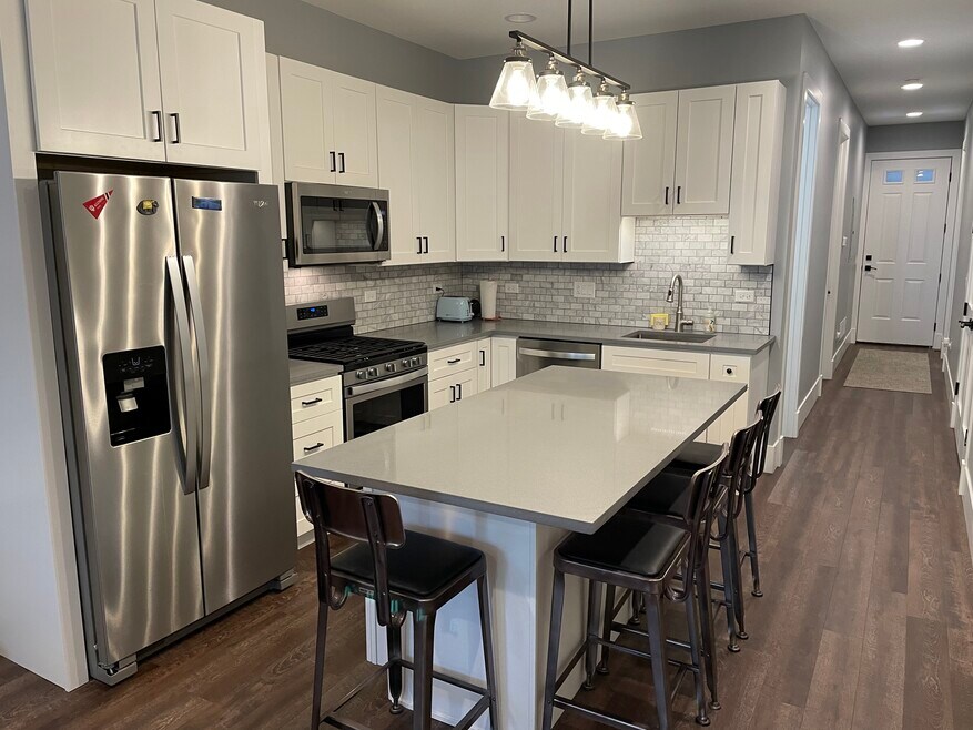 1841 W School St unit 1, Chicago, IL 60657 - photo 1