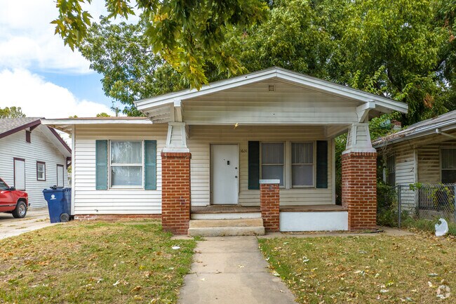 A historic 20th-century Craftsman style home in the Rotary Park neighborhood.