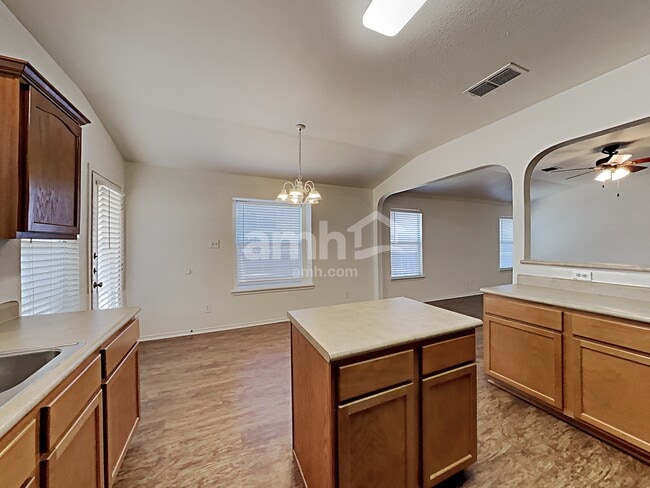 11039 Arabian Palm, San Antonio, TX 78254 - photo 4