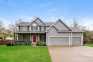 9735 N Willow Ave, Kansas City, MO 64157