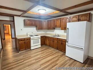114 Thorndike St Unit 2, Cambridge, MA 02141