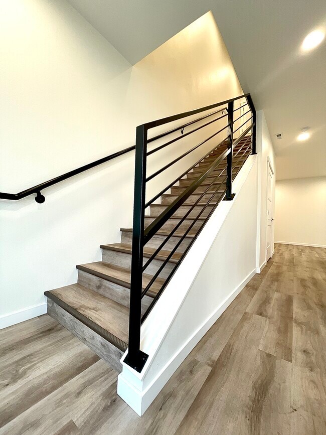 2511 N Hamilton St, Spokane, WA 99207 - photo 4