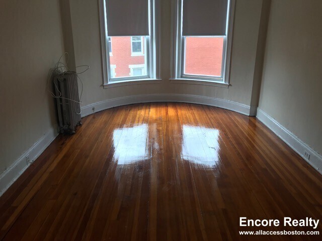 7 Mt Hood Rd unit 12, Boston, MA 02135 - photo 4