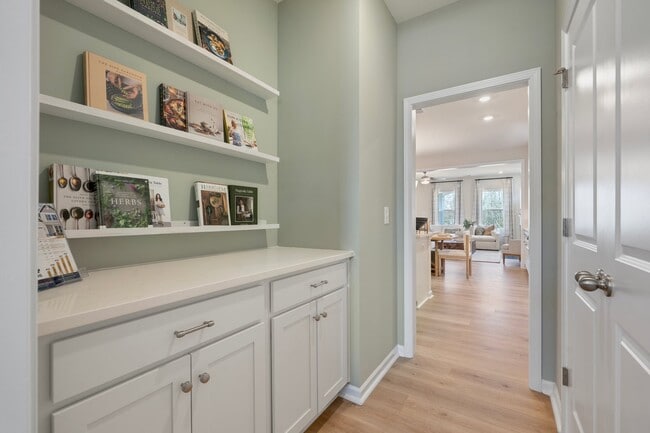 897 Jp Stevens Rd unit 36180672, Seneca, SC 29678 - photo 6