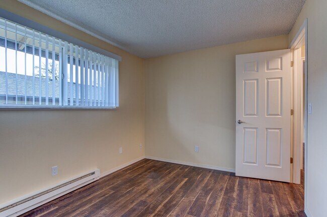 Jennings Lodge Apartments, Milwaukie, OR 97267 - photo 4