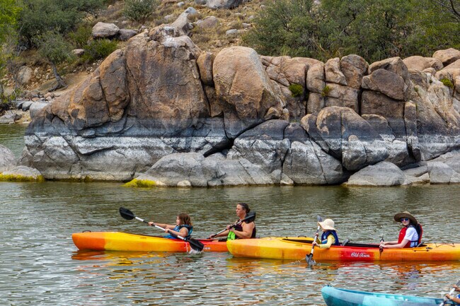 Residents of the Ranch at Prescott enjoy all of the activities at Watson Lake.