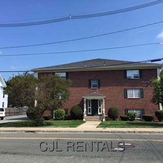 50 Franklin St Unit 6, Stoneham, MA 02180