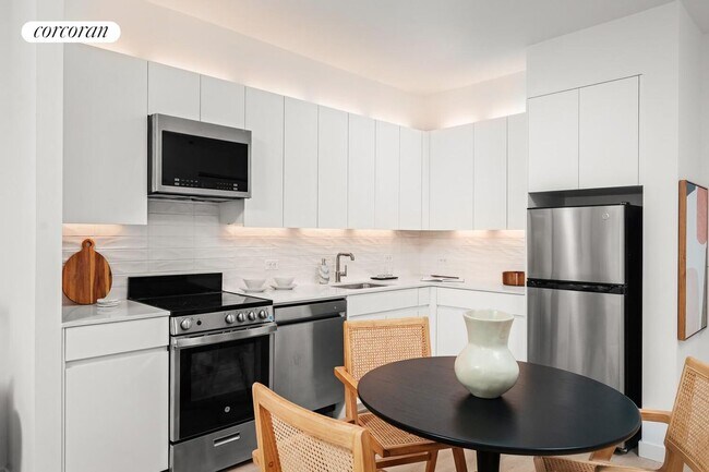 126 Sandford St, Bedford-Stuyvesant, NY 11205 - photo 4