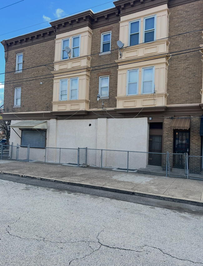 3244 W Allegheny Ave, Philadelphia, PA 19132