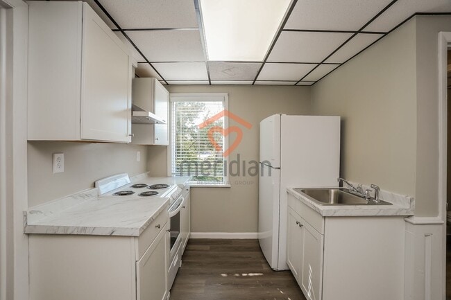 60 Romney St unit 2, Charleston, SC 29403 - photo 4
