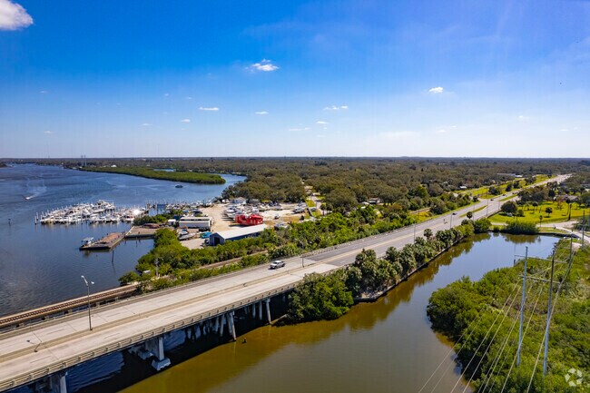 Gibsonton has quick access to US 41 and US 301 to get to and from Tampa and other areas.